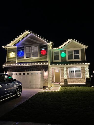 Warm White Traditional Roof-Line with Wire Frame Christmas Ornaments
